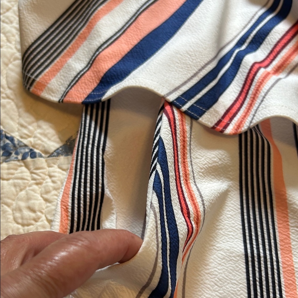 Striped romper - Picture 2 of 4